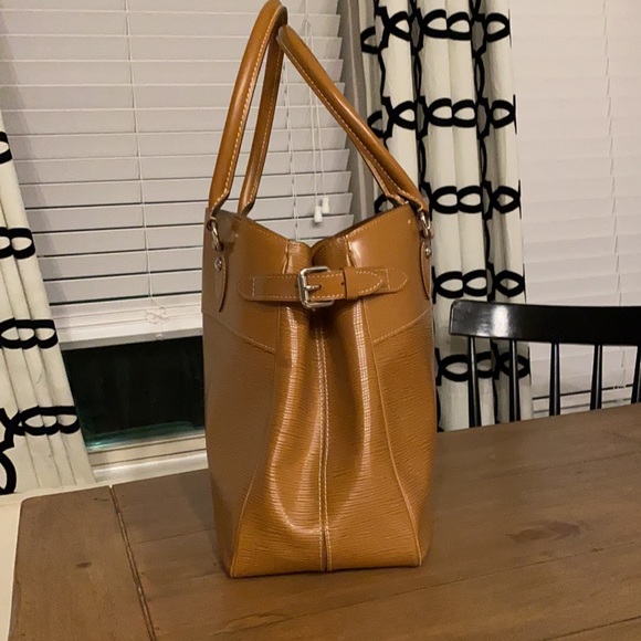 Louis Vuitton Passy Epi Leather - Picture 5 of 14